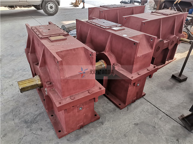 金屬撕碎機(jī)減速機(jī)采用什么類型，什么型號(hào)？