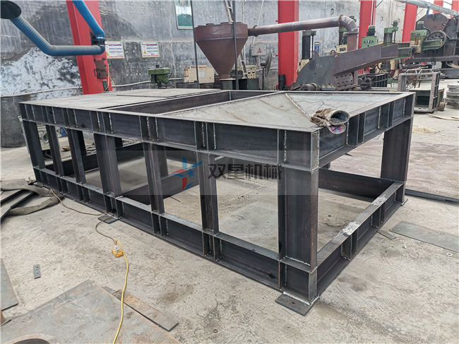 <a href='http://m.yuguangyingye.cn/psxl/4.html' target='_blank'><span>廢鋼破碎機</span></a>廠家生產(chǎn)車間