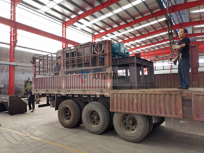 1600金屬破碎機發(fā)貨