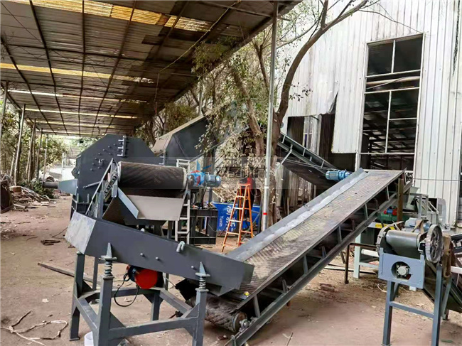 鋁型材破碎機(jī)上海客戶(hù)設(shè)備現(xiàn)場(chǎng)實(shí)拍