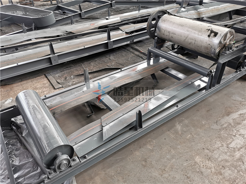 <a href='http://m.yuguangyingye.cn/psxl/3.html' target='_blank'><span>鋁合金破碎機</span></a>廠家設(shè)備制造現(xiàn)場實拍