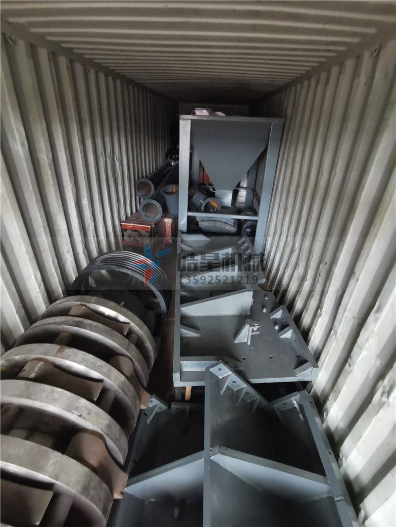 斷橋鋁破碎機金屬破碎機設(shè)備出口裝車發(fā)貨實拍