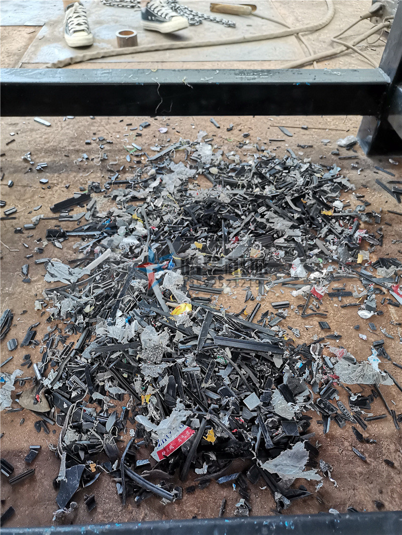 <a href='http://m.yuguangyingye.cn/ptsb/1033.html' target='_blank'><span>渦電流分選機(jī)</span></a>|<a href='http://m.yuguangyingye.cn/fenxuan/1731.html' target='_blank'><span>跳鋁機(jī)</span></a>|鐵鋁破碎分選效果