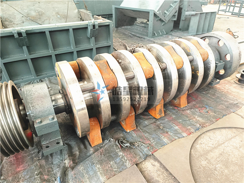 廢鋼破碎機廠家錘頭結構生產現場展示