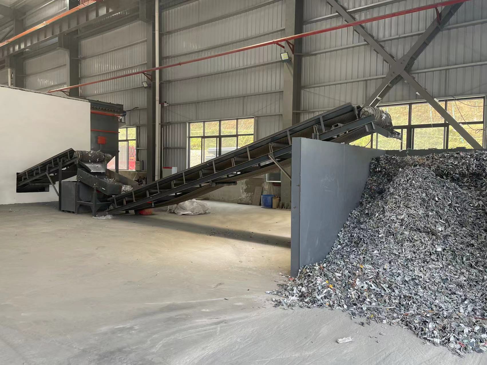 廢鋁破碎生產(chǎn)線(xiàn)的配置應(yīng)該考慮的因素有哪些 廢鋁破碎生產(chǎn)線(xiàn)的配置應(yīng)該考慮的因素有哪些