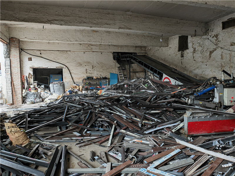 投資廢金屬破碎機(jī)生產(chǎn)線項(xiàng)目賺錢(qián)嗎 投資廢金屬破碎機(jī)生產(chǎn)線項(xiàng)目賺錢(qián)嗎