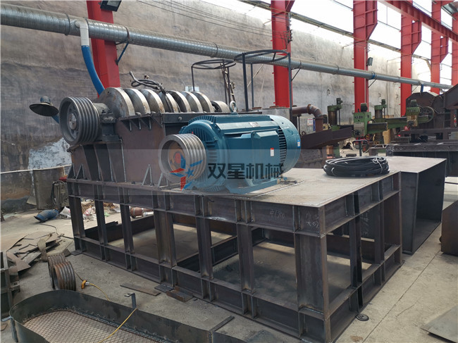 金屬破碎機生產現(xiàn)場